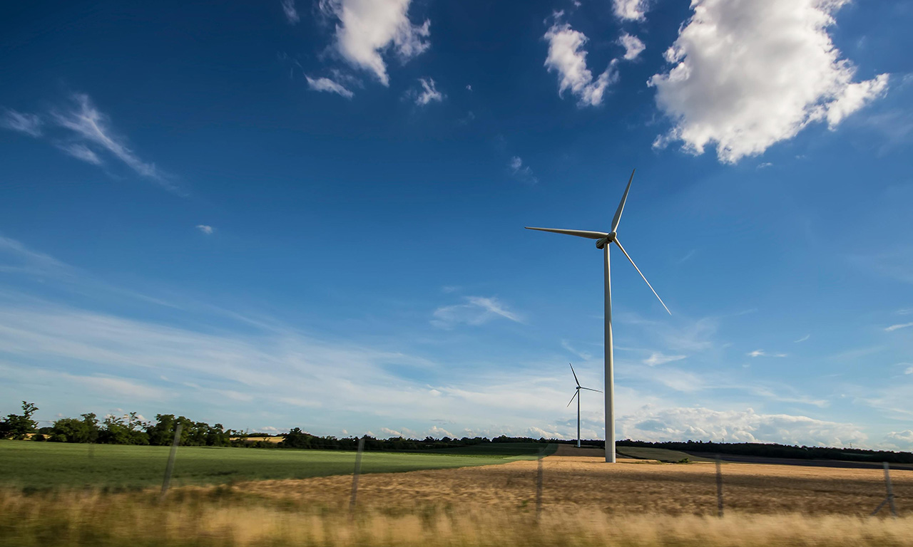 Wind energy turbines and electricity converters